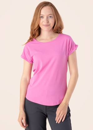 b.young T-krekls Pamila