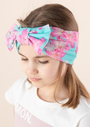 Lenne galvas saite Karen