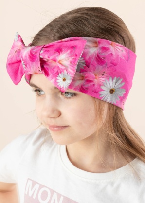 Lenne galvas saite Karen