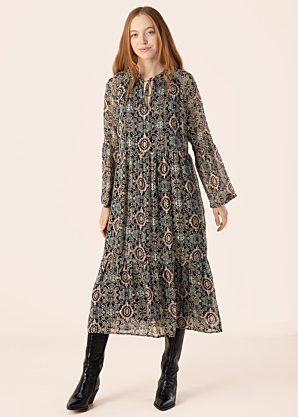 Molly Bracken kleita