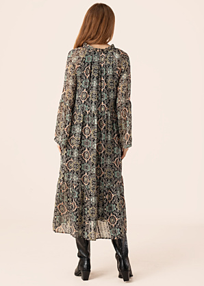 Molly Bracken kleita