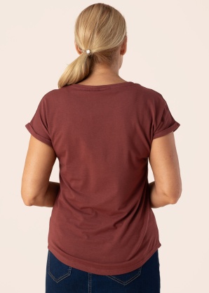 b.young blūze Pamila