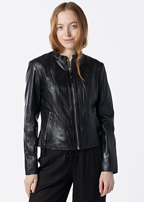 Saki Ādas jaka Dara