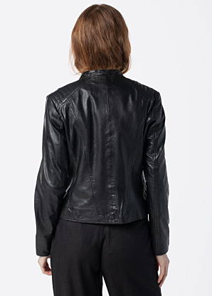 Saki Ādas jaka Dara