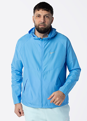 Nike jaka skriešanai