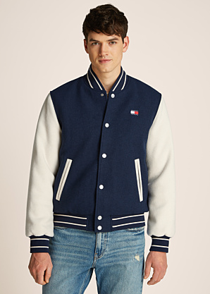 Tommy Jeans jaka