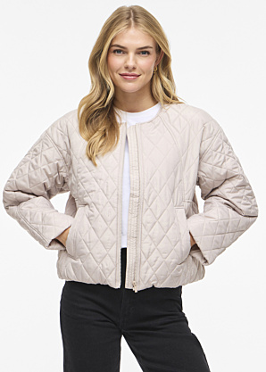 Vila pavasara-rudens virsjaka Tate