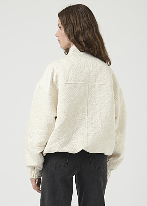 YAS pavasara-rudens virsjaka Kammy