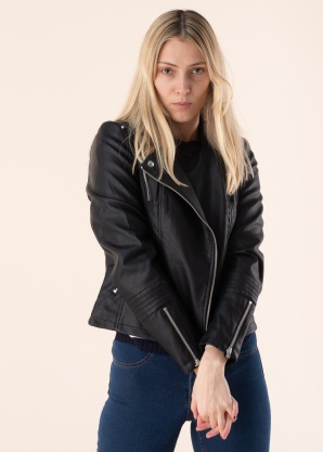 Only Īsā jaka Gemma