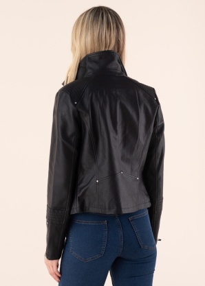 Only Īsā jaka Gemma