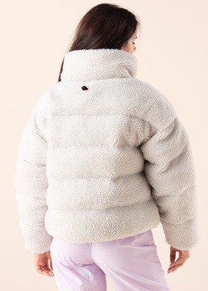 Nike Ziemas virsjaka