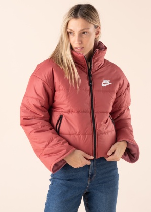 Nike Ziemas virsjaka