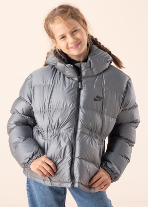 Nike Ziemas virsjaka