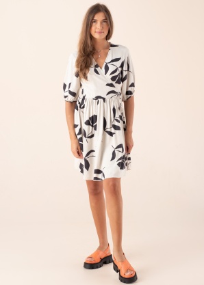 Selected kleita Rami