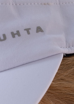 Luhta cepure ar nagu Naumola