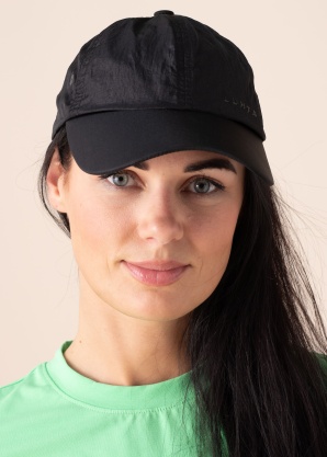 Luhta cepure ar nagu Naarkoski