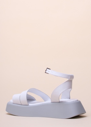 Molly Bessa ādas kurpes