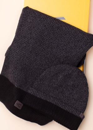 Camel Active ziemas cepures un šalles komplekts dāvanu kārbā