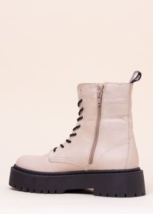 Bianco ādas puszābaki Biadeb