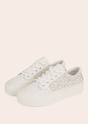 Tommy Hilfiger kedas