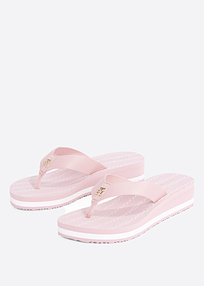 Tommy Hilfiger iešļūcenes