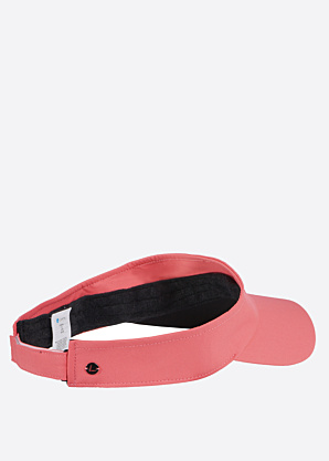 Luhta cepure ar nagu Naumola