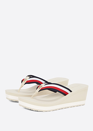 Tommy Hilfiger iešļūcenes