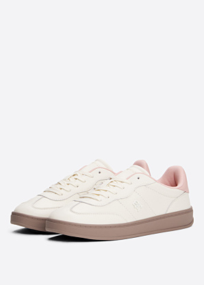 Tommy Hilfiger kedas