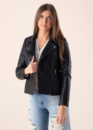 Only Īsā jaka Melisa