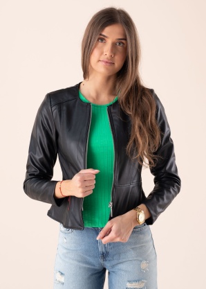 Only Īsā jaka Saramy