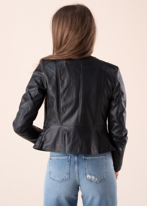 Only Īsā jaka Saramy