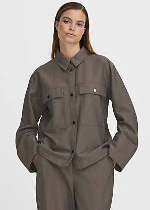 b.young blūze Danta