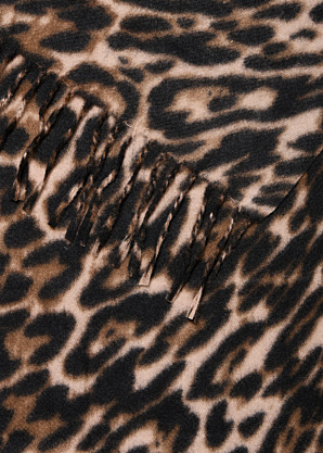 b.young šalle Weopard