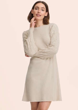 Вязаное платье Nonina b.young