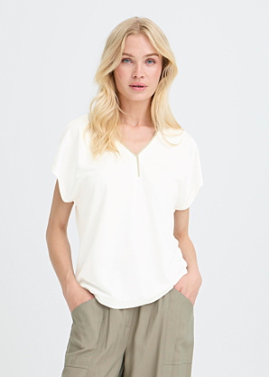 b.young blūze Pareesa