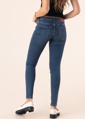 Джинсы Eve Noisy May