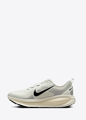 Беговые кроссовки Vomero 18 Nike