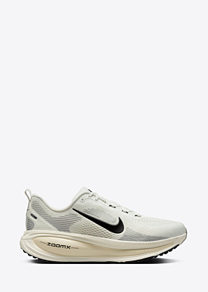 Беговые кроссовки Vomero 18 Nike