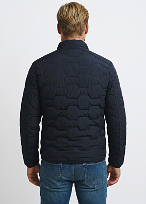 Five Seasons pavasara-rudens virsjaka Nicolas