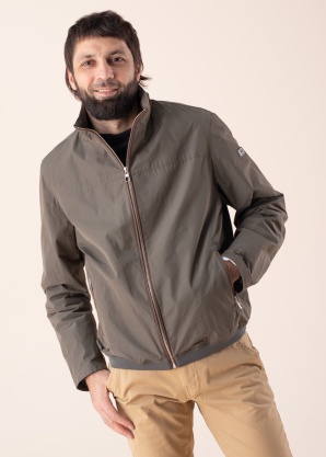 Bugatti pavasara-rudens virsjaka