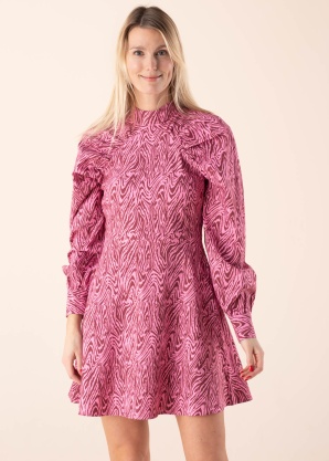 Платье Sassy YAS