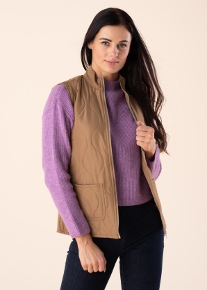 Vero Moda veste Emma